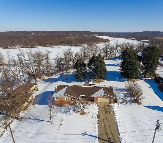 206 Riverview Drive, Vinton, IA 52349