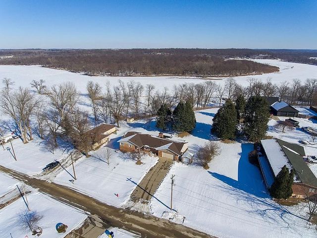 206 Riverview Drive, Vinton, IA 52349