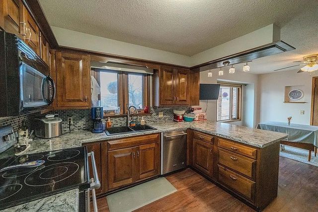 206 Riverview Drive, Vinton, IA 52349