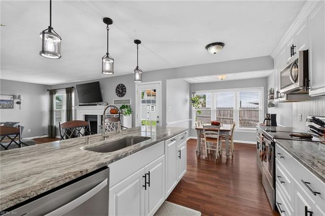 1984 Stillwood LN, Virginia Beach, VA 23456