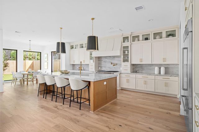 3406 Rice Boulevard, Houston, TX 77005