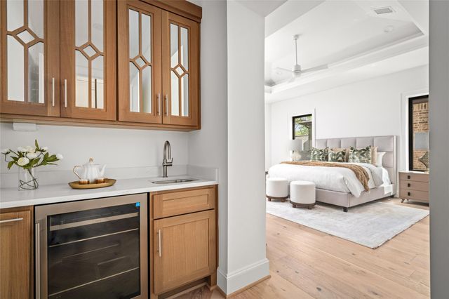 3406 Rice Boulevard, Houston, TX 77005