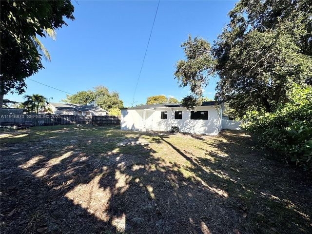 16130 NW 37th Ct, Miami Gardens, FL 33054