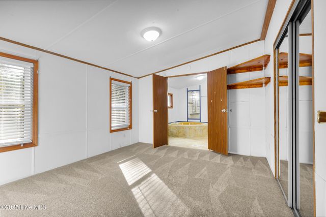 220 Tree Lane, New Bern, NC 28562