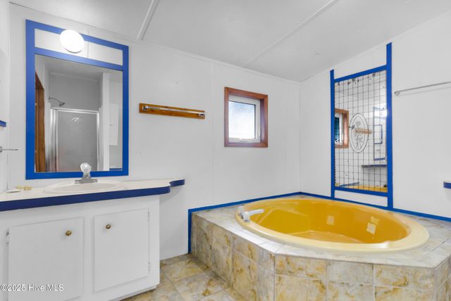 220 Tree Lane, New Bern, NC 28562