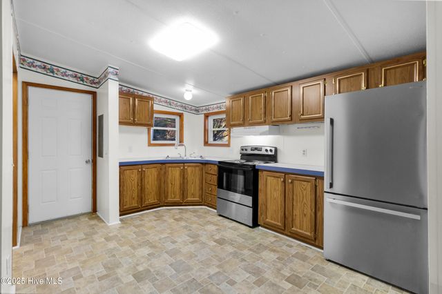 220 Tree Lane, New Bern, NC 28562