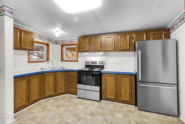 220 Tree Lane, New Bern, NC 28562