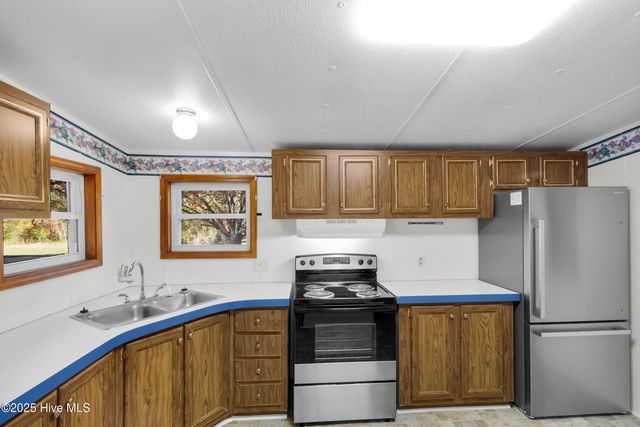 220 Tree Lane, New Bern, NC 28562