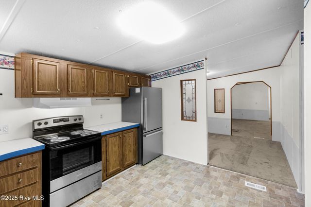 220 Tree Lane, New Bern, NC 28562