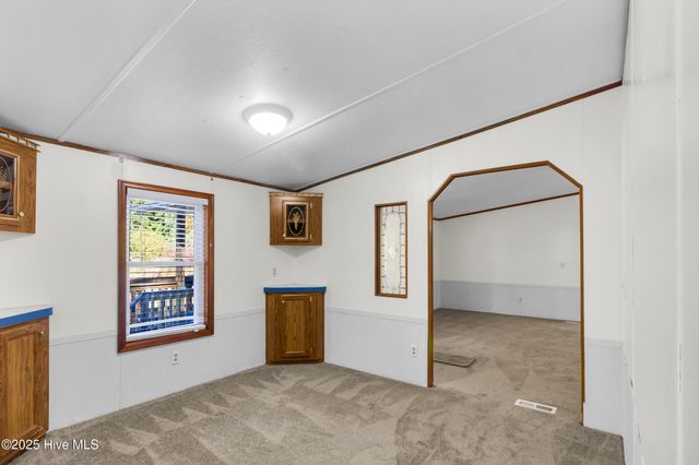 220 Tree Lane, New Bern, NC 28562