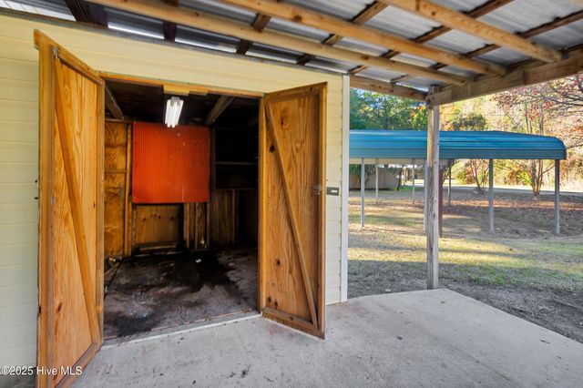 220 Tree Lane, New Bern, NC 28562