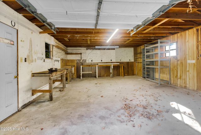 220 Tree Lane, New Bern, NC 28562