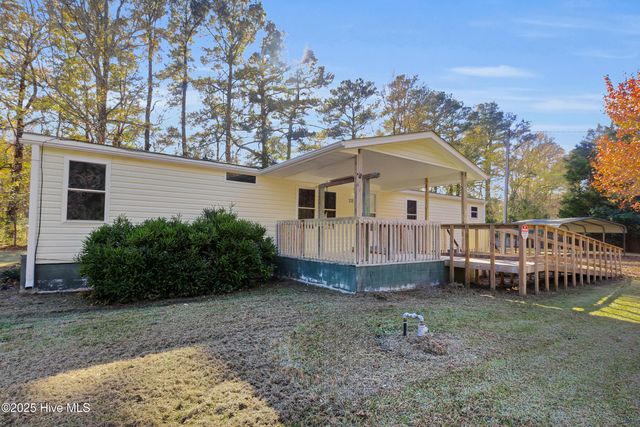 220 Tree Lane, New Bern, NC 28562