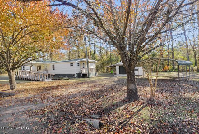 220 Tree Lane, New Bern, NC 28562