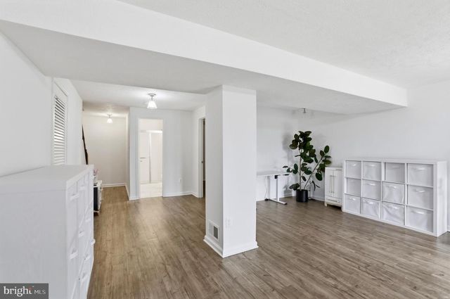 5734 EDGEWATER OAK CT, Burke, VA 22015