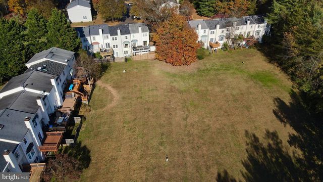 5734 EDGEWATER OAK CT, Burke, VA 22015