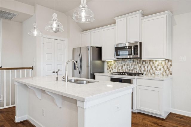 10604 Centre Glade Drive, Houston, TX 77043