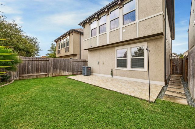 10604 Centre Glade Drive, Houston, TX 77043