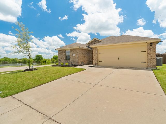 808 Watermill Road, Royse City, TX 75189