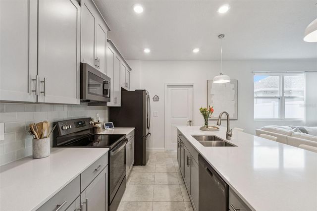 11473 LISTENING DRIVE, Orlando, FL 32832