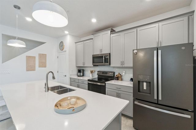 11473 LISTENING DRIVE, Orlando, FL 32832