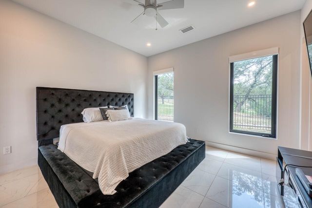 207 Kites CT, Horseshoe Bay, TX 78657