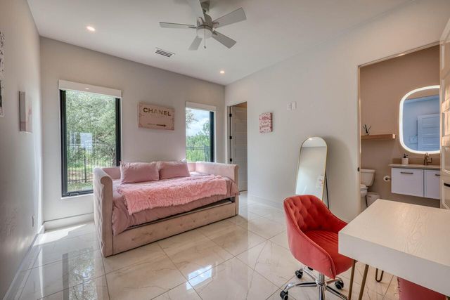 207 Kites CT, Horseshoe Bay, TX 78657