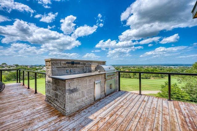 207 Kites CT, Horseshoe Bay, TX 78657