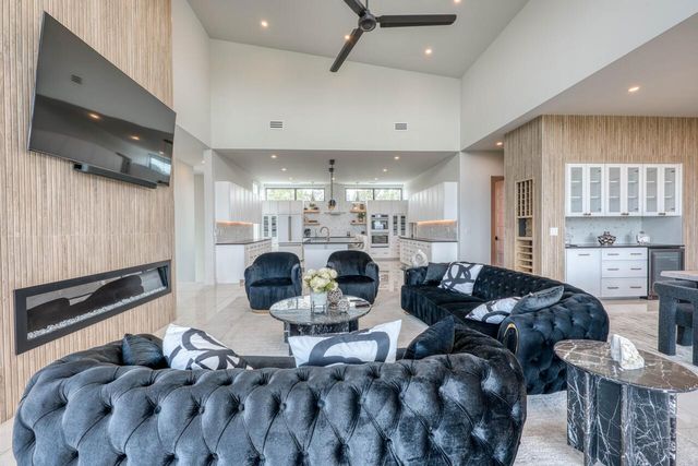 207 Kites CT, Horseshoe Bay, TX 78657
