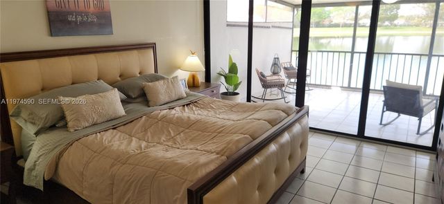 1382 SW 131st Place Cir E, Miami, FL 33184