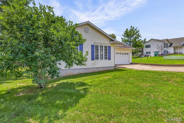 14 Pheasant Drive, Farmington, MO 63640