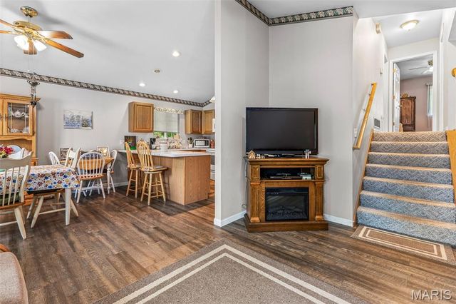 14 Pheasant Drive, Farmington, MO 63640