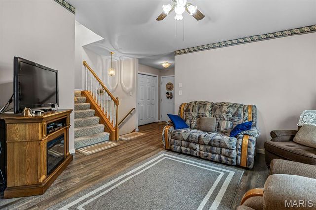 14 Pheasant Drive, Farmington, MO 63640