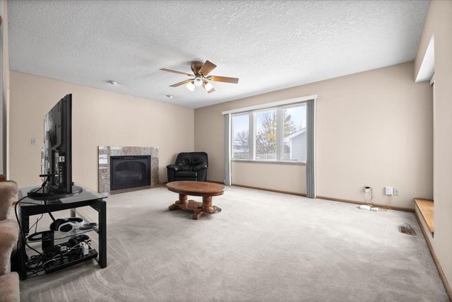 1401 NW Parkridge Place, Ankeny, IA 50023