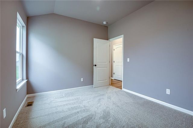 18400 W 205th Street, Spring Hill, KS 66083