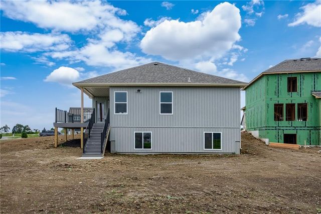 18400 W 205th Street, Spring Hill, KS 66083