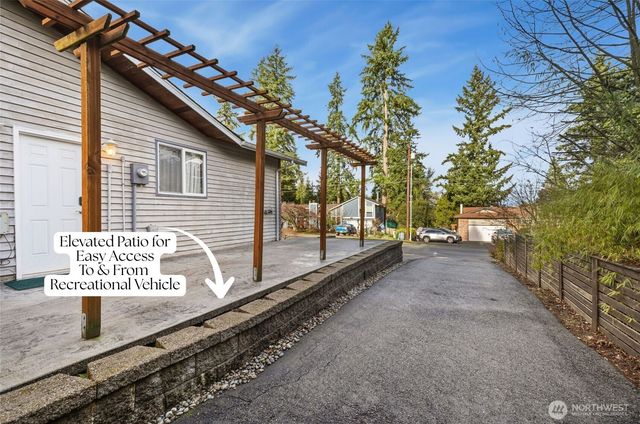 2952 216th Place SW, Brier, WA 98036