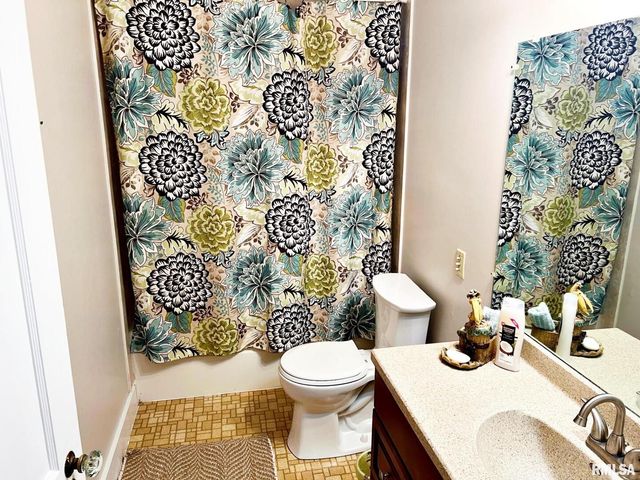 610 Metropolis Street, Metropolis, IL 62960