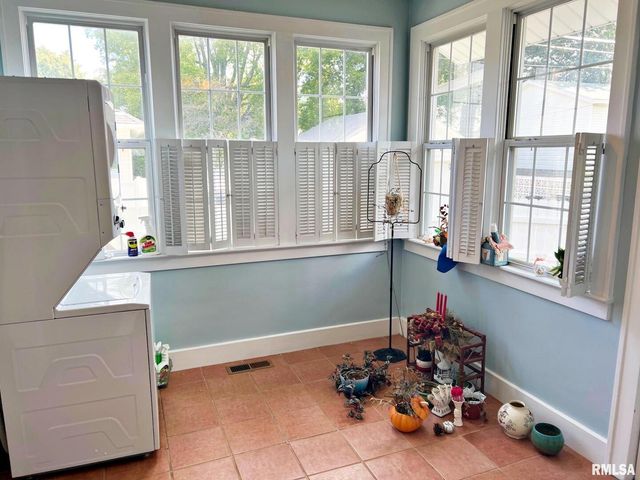 610 Metropolis Street, Metropolis, IL 62960