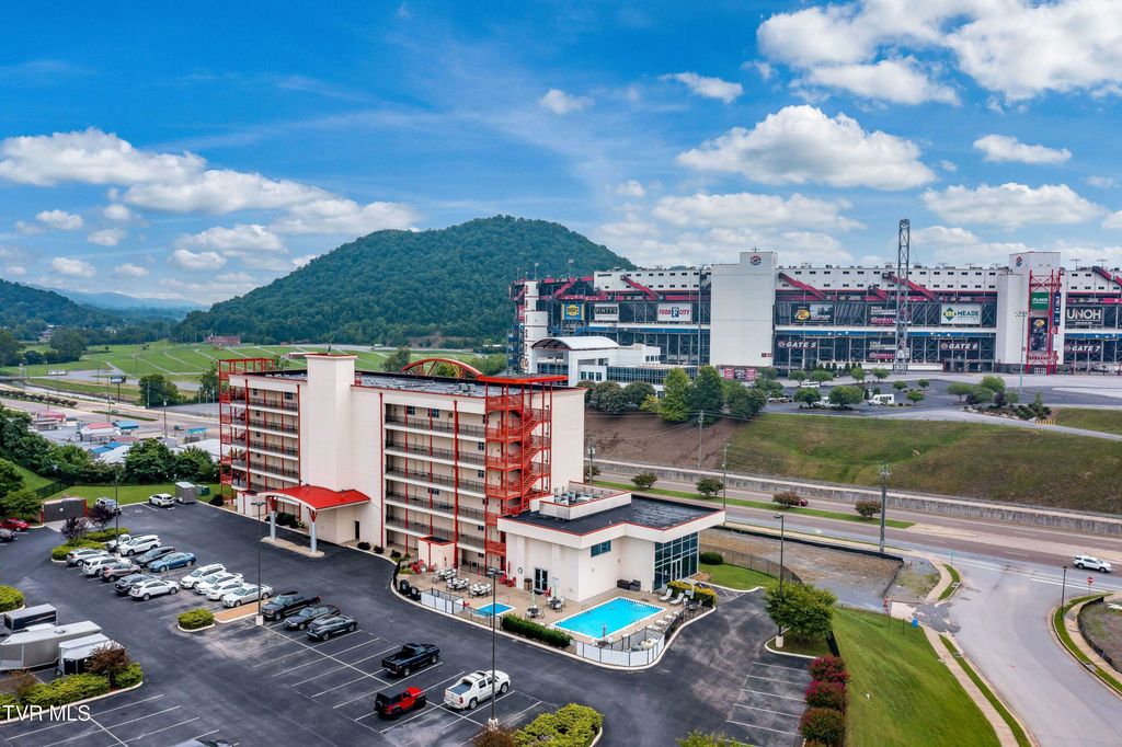 120 Raceday Center Drive 303, Bristol, TN 37620