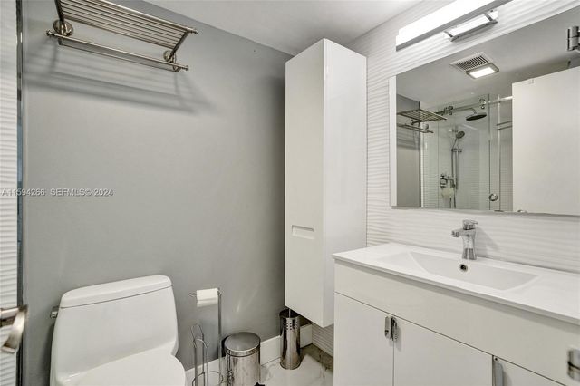 301 174th Street 1701, Sunny Isles Beach, FL 33160