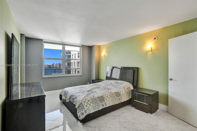 301 174th Street 1701, Sunny Isles Beach, FL 33160