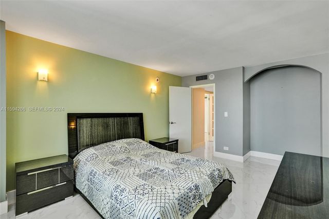 301 174th Street 1701, Sunny Isles Beach, FL 33160