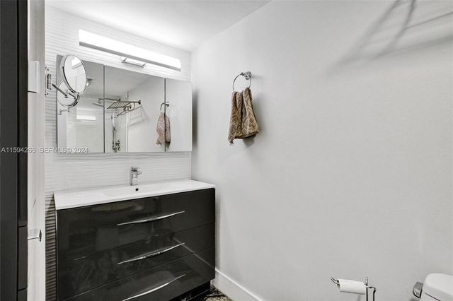 301 174th Street 1701, Sunny Isles Beach, FL 33160