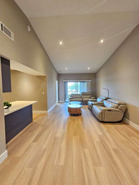 3190 Leewood Terrace L203, Boca Raton, FL 33431