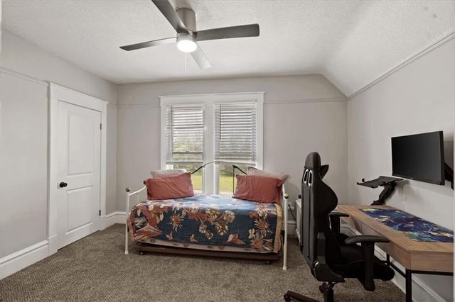 404 S Osage Street, Independence, MO 64050