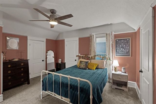404 S Osage Street, Independence, MO 64050