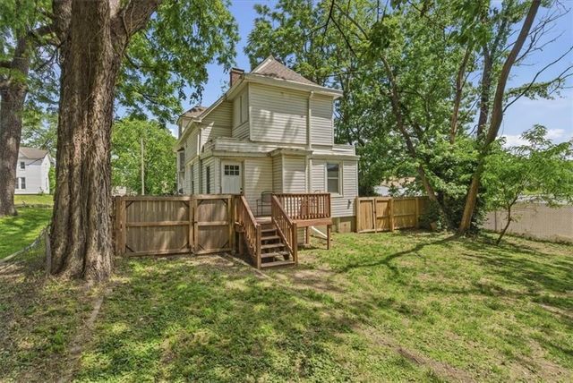 404 S Osage Street, Independence, MO 64050