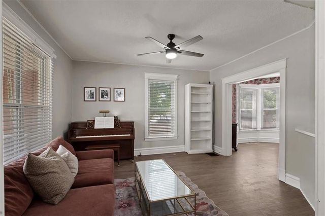 404 S Osage Street, Independence, MO 64050