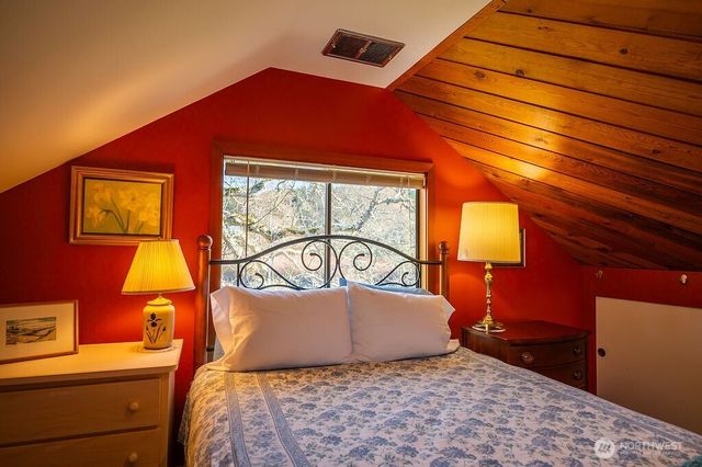 2612 Fisherman Bay Road, Lopez Island, WA 98261